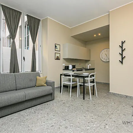 Apartment Centro Storico P2 Perla By Ml White House